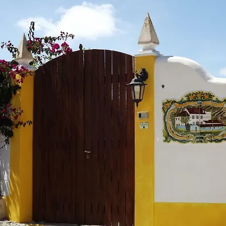 Aldeamento Turístico Quinta Laranja - - Alvorninha